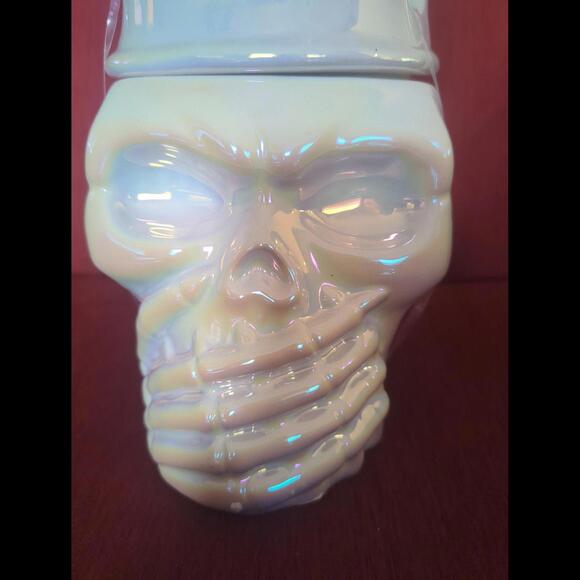 Skull Canister - Picture 6 of 6